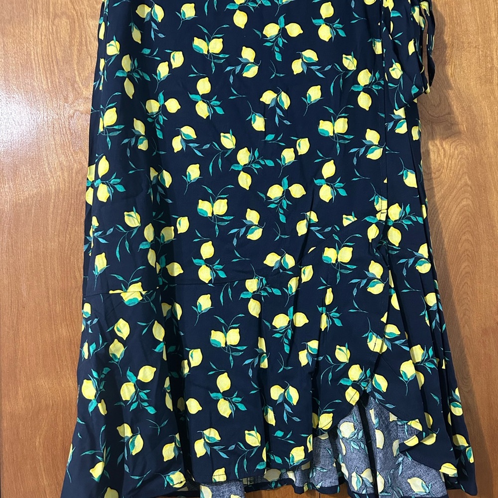 Banana Republic Navy Skirt with Yellow Lemon Print